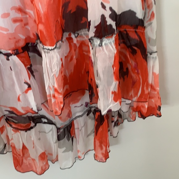 SOLD - LAST CHANCE: HOST PICK: NWOT - HIGH LOW RUFFLED FLORAL SUMMER SKIRT - Picture 2 of 9